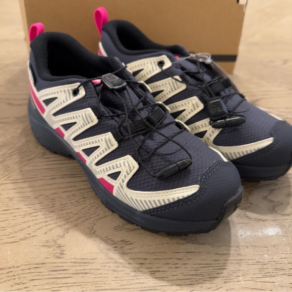 Salomon XA Pro V8 Waterproof Trail Running Shoes Size 2 India Ink Pink Glo